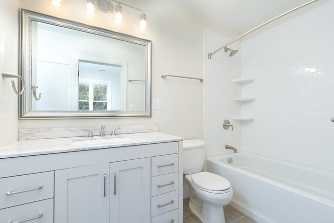 Photo - Duplex 4 bed 2 bath - Savin Hill - 9/1 (NO... House
