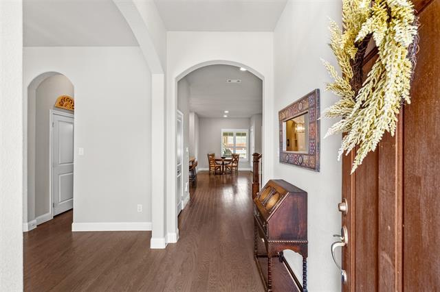 Building Photo - 301 Bluestem Ln