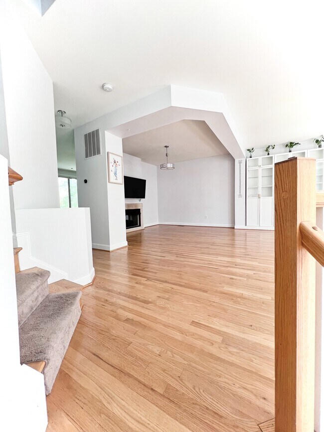 Living room - 11474 Waterhaven Ct