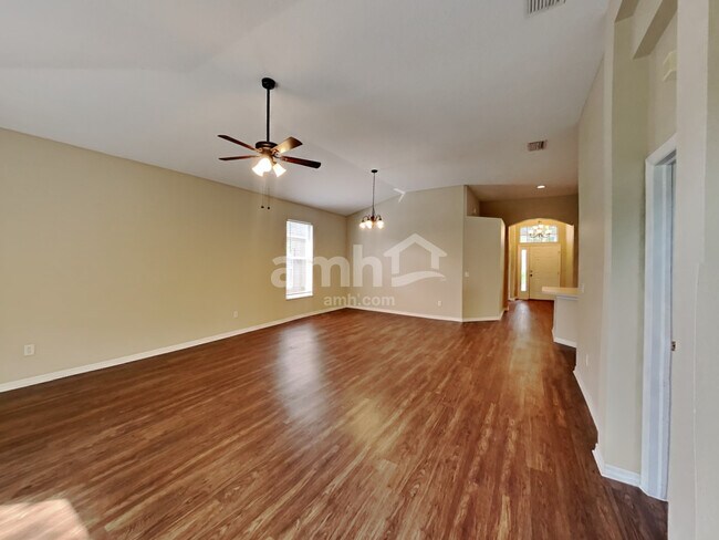Foto del edificio - 19259 Wood Sage Dr