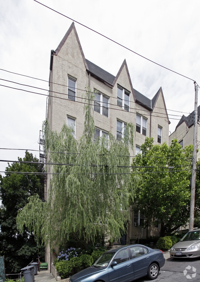 Primary Photo - 37 Avon Pl