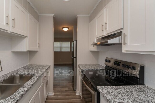 Foto del edificio - Johns Road Place Apartments