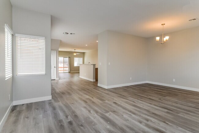 Foto del edificio - 1521 Knudson Ct