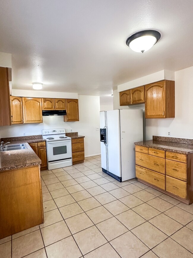 Foto del edificio - 5333 Peachwood Cir