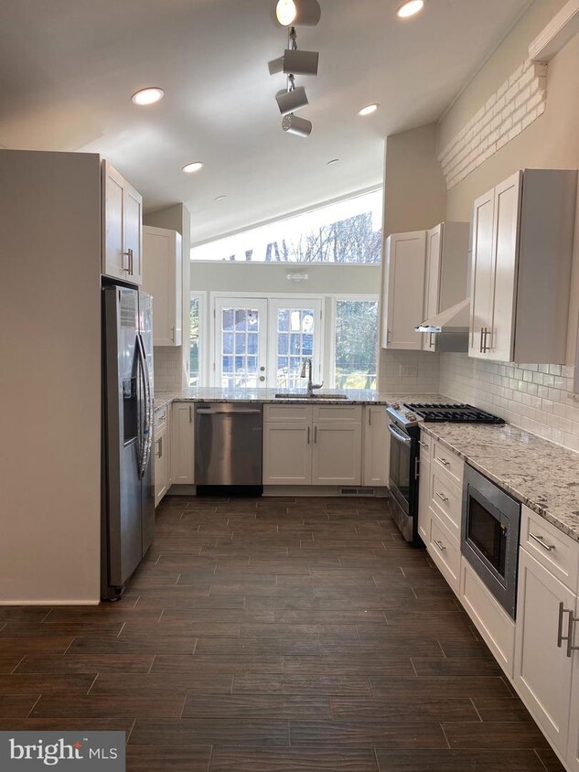 Foto principal - 6900 Heatherhill Rd