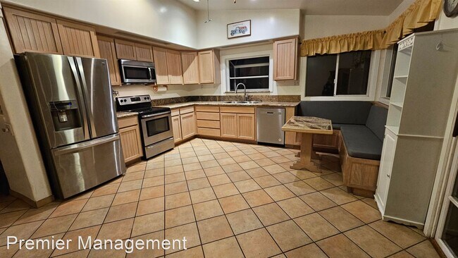 Foto del edificio - 3 br, 2 bath House - 10719  Valor Place