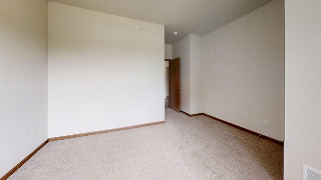 Foto del edificio - N115W16170 Saxony Village Blvd