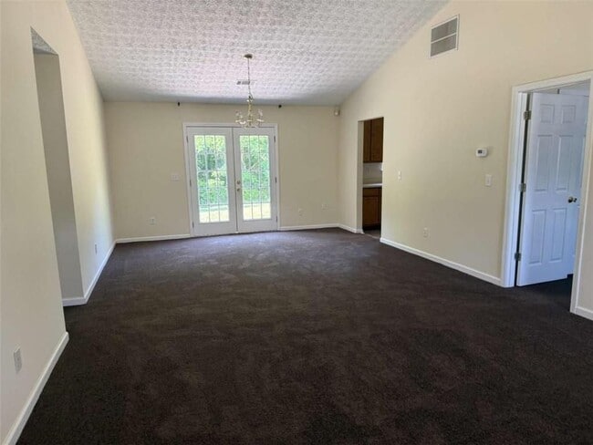 Building Photo - 25 Hunters Ridge Dr