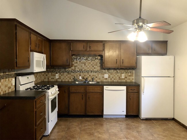 Foto del edificio - 2708 Randall Ave NW