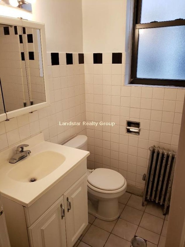 Primary Photo - 4350 N Ashland Ave