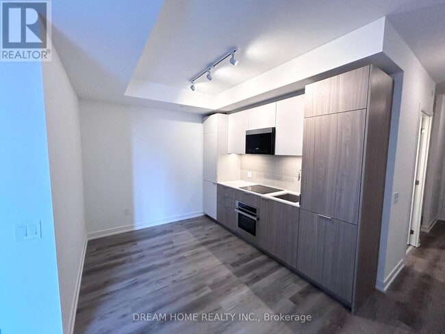 Building Photo - 28 Eastern Ave