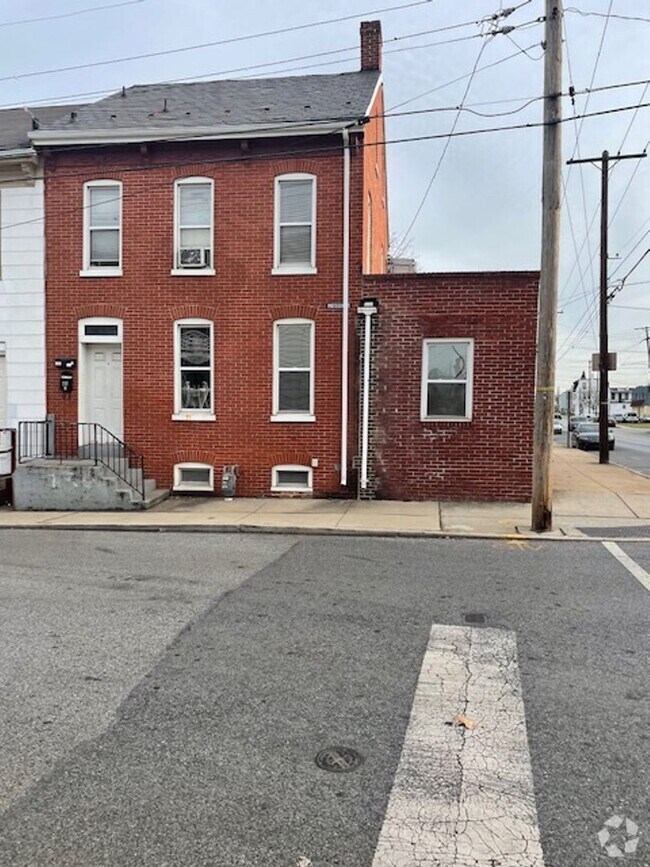 Building Photo - 237 Pattison St