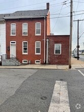 Building Photo - 237 Pattison St