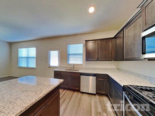 Foto del edificio - 837 Mallorie Ln