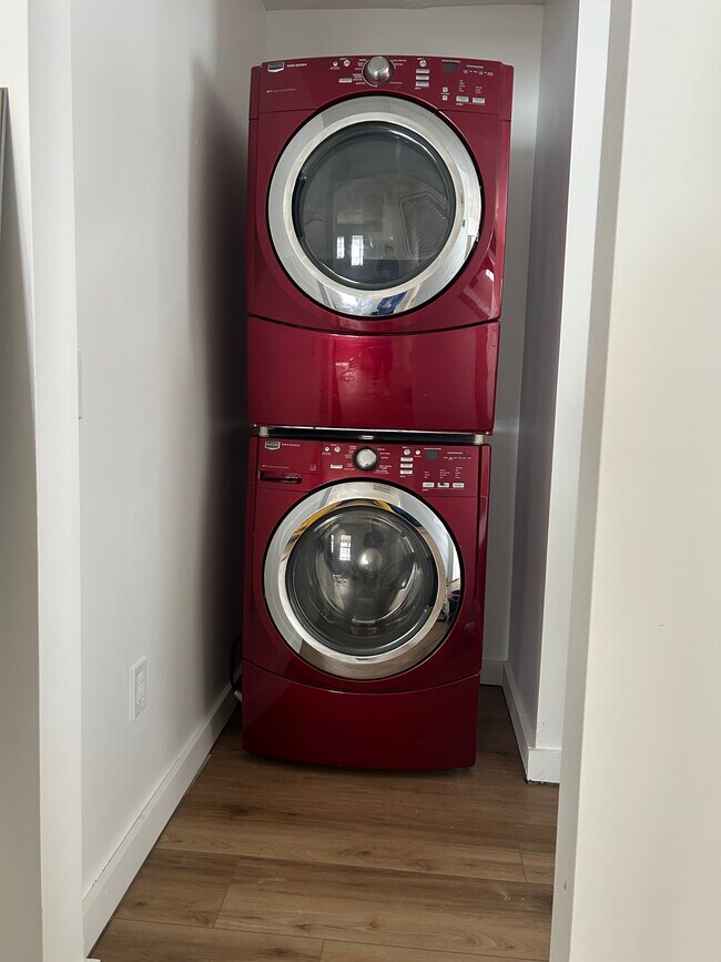 Foto del edificio - 321 Adolph St