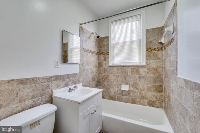 Building Photo - 3806 39th St