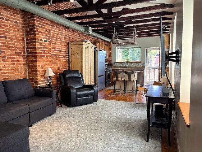 Foto del edificio - 1317 S Hanover St