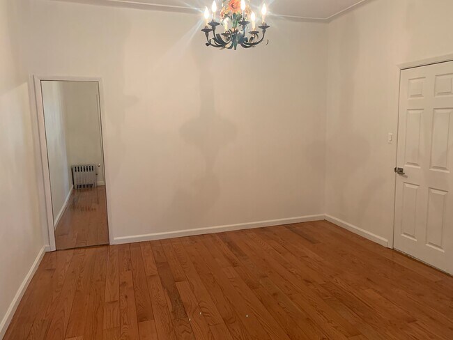 Bedroom - 453 Avenue U