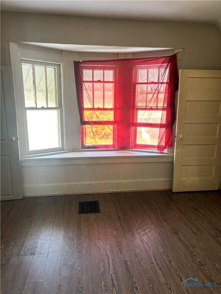 Foto del edificio - 3412 Maple St