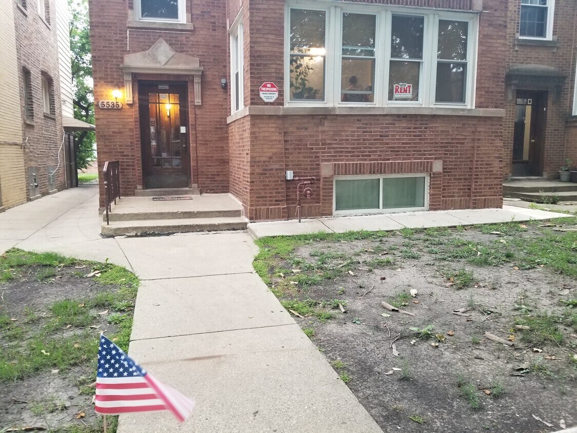 5535 N Sawyer Ave, Chicago, IL 60625 House Rental in Chicago, IL