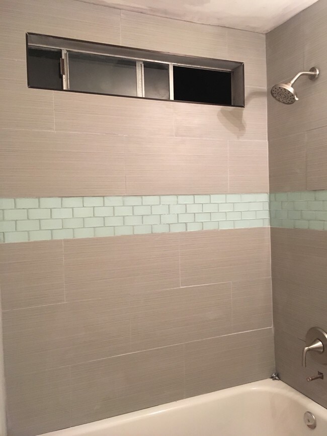 Building Photo - 205 Willowbrook Dr