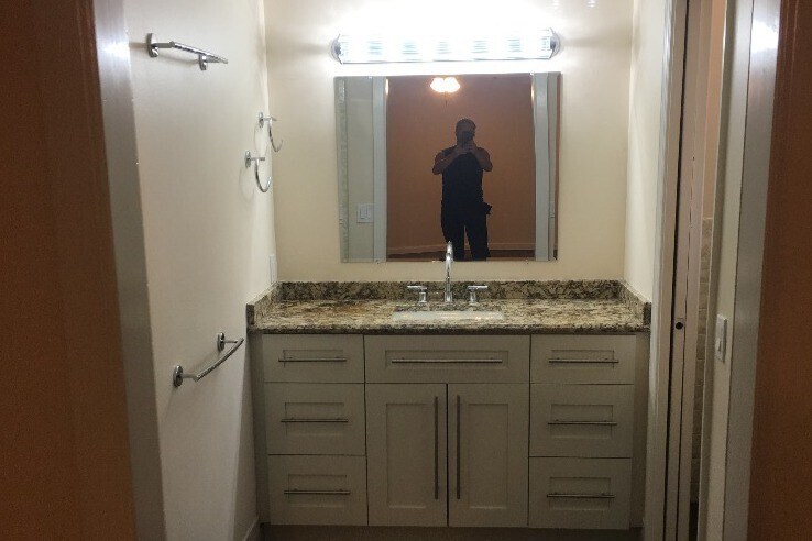 Foto principal - 121 S Lakeside Dr
