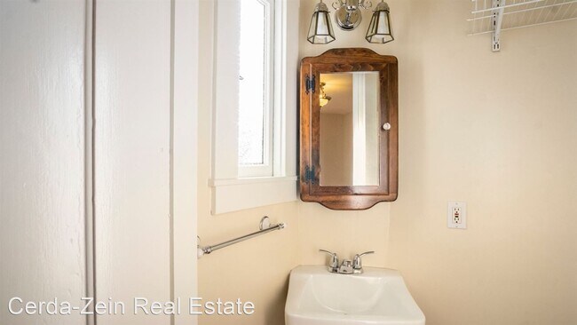 Foto del edificio - 2 br, 1.5 bath House - 3321 Fernside Drive
