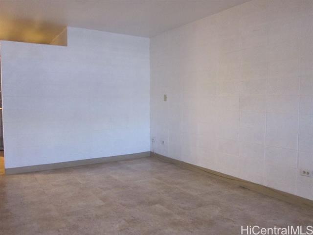 Building Photo - 85-933-933 Bayview St