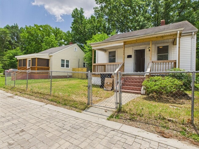 Building Photo - 2304 Concord Ave