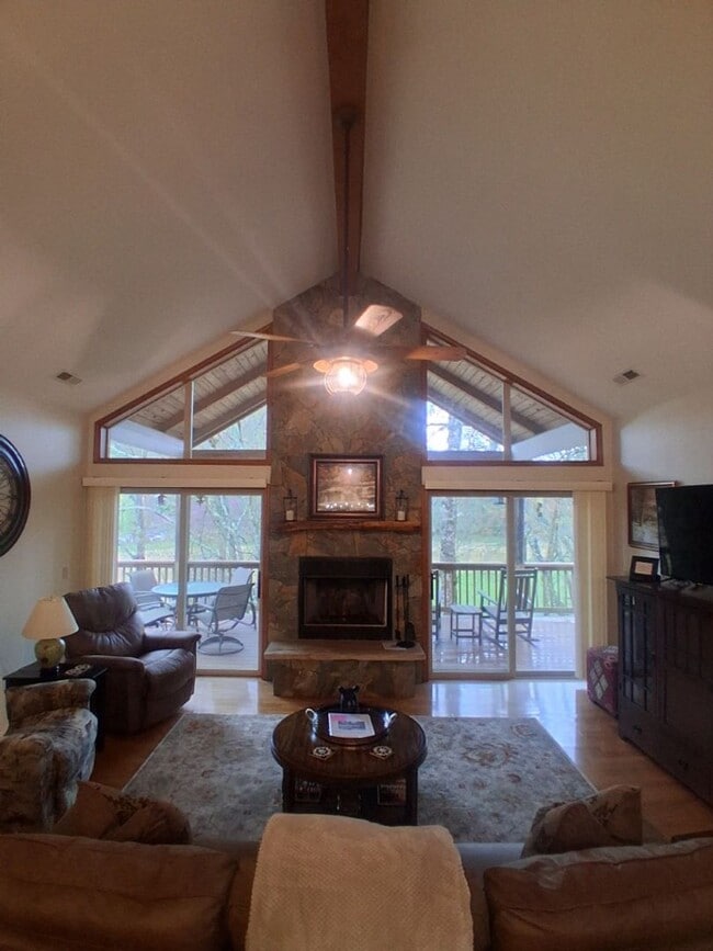 Photo - $1,800 - 2 Bed / 2 Bath Furnished Luxury Creekside Condo Overlooking 18th Fairway at SMCC