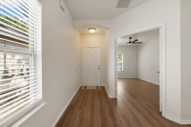 Foto del edificio - 11744 Easy St