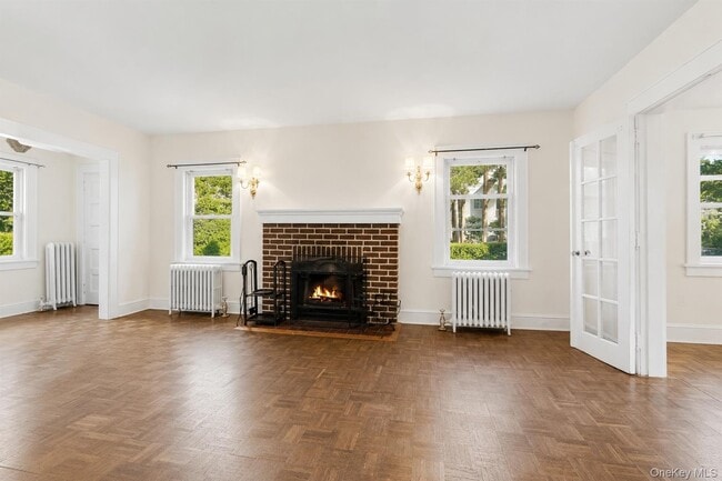 Building Photo - 15 Ferncliff Rd