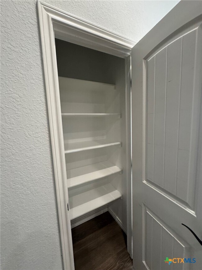 Foto del edificio - 168 Navarro Xing