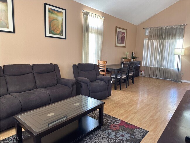 Foto del edificio - 5255 Autumn Sky Rd