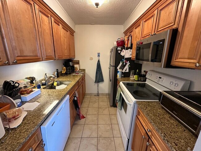 Foto del edificio - 566 Commonwealth Ave