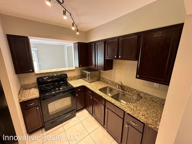 Building Photo - 2 br, 2.5 bath House - 7449 Daniel Webster...