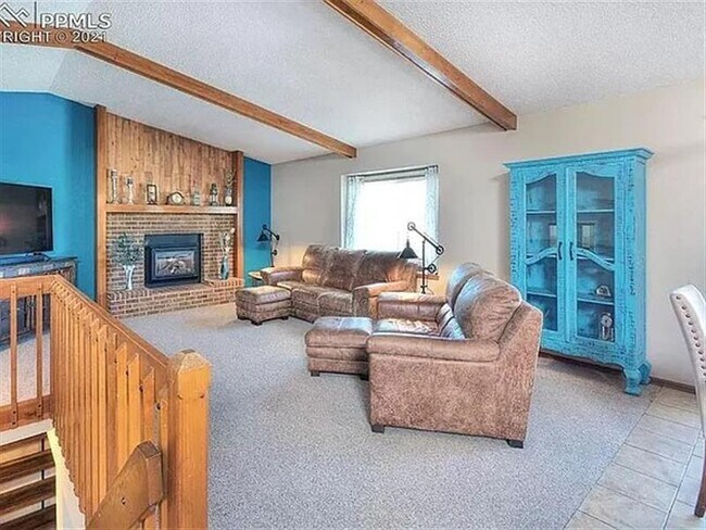 Building Photo - 3 bath home