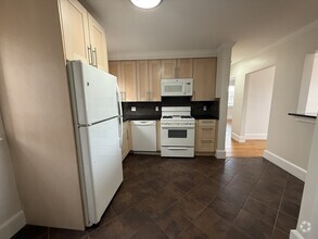 Building Photo - 491 Arborway