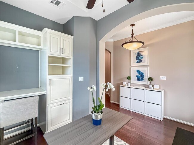 Building Photo - 116 Beneteau Dr