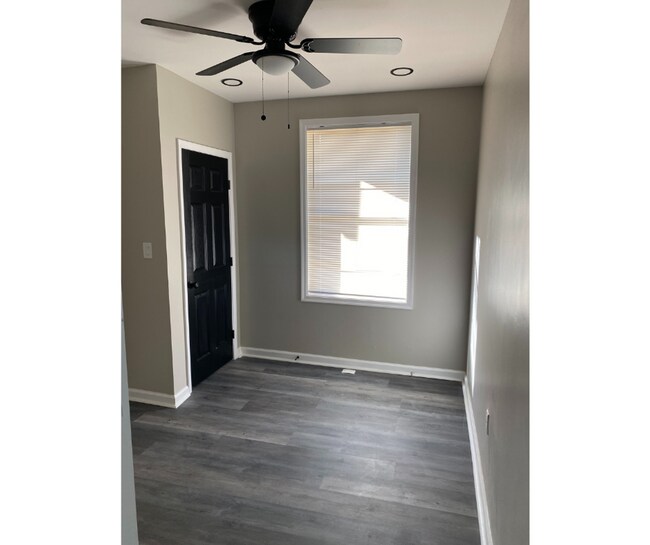 Foto del edificio - 2123 Sinclair Ln