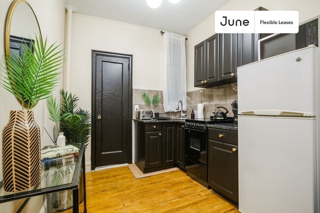 Building Photo - 518 East 83rd Street