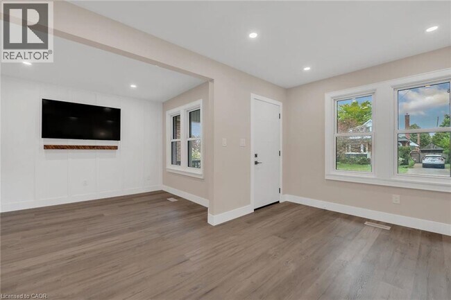 Photo du bâtiment - 126 Auburn Ave