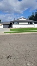 Building Photo - 1218 N Hale Ave
