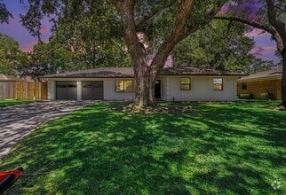 Building Photo - 1502 Ivie Lee St