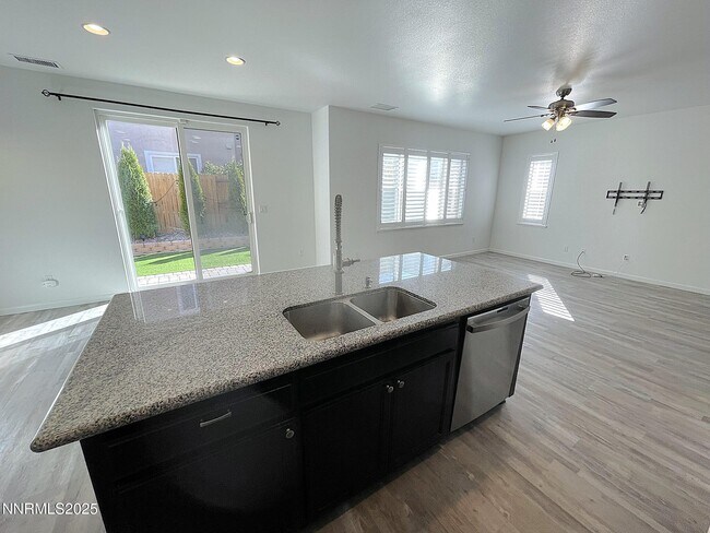 Foto del edificio - 2050 Half Dome Dr