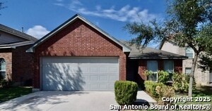 Foto principal - 9011 Hilltop Crossing Dr