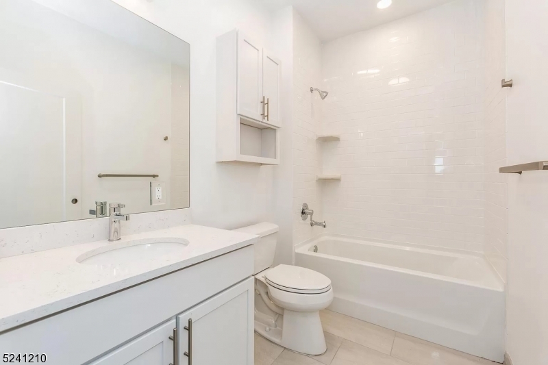 Foto principal - 450 Springfield Ave