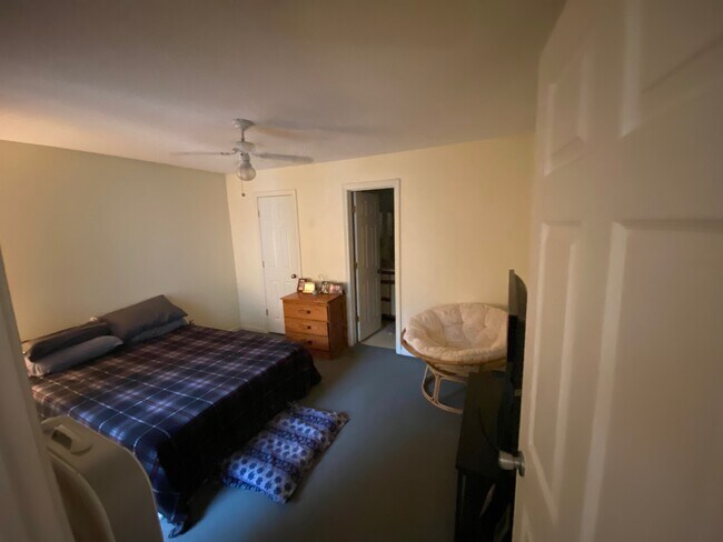 Foto del edificio - 156 Carriage Crossing Ln