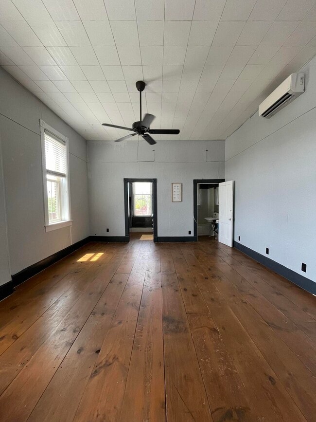 Building Photo - 103 N 2nd St