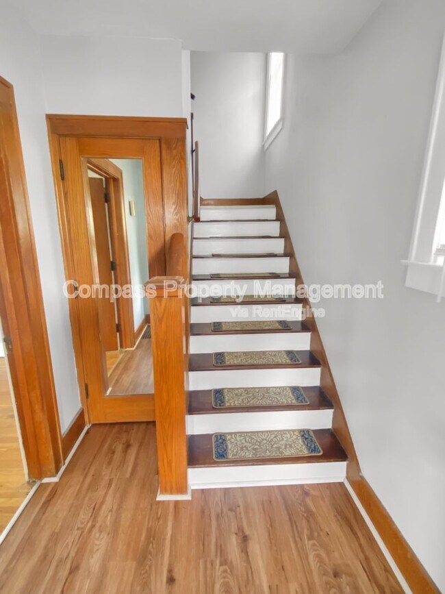 Foto del edificio - 1131 Benjamin Ave SE